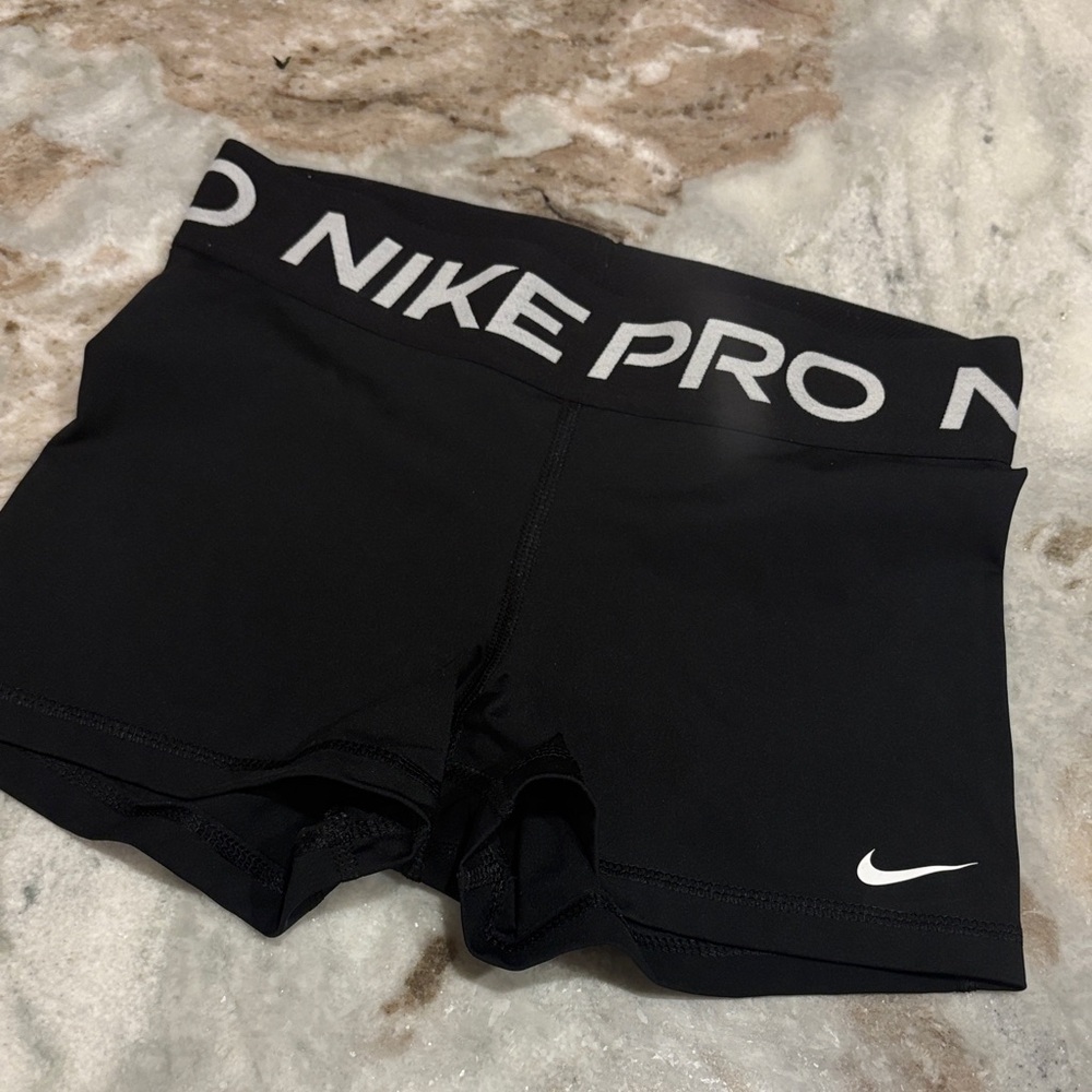 NIKE PRO BLACK TRAINING SHORTS